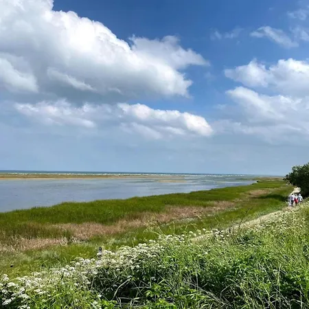 Holiday home 6 Person In Hadsund-by Traum